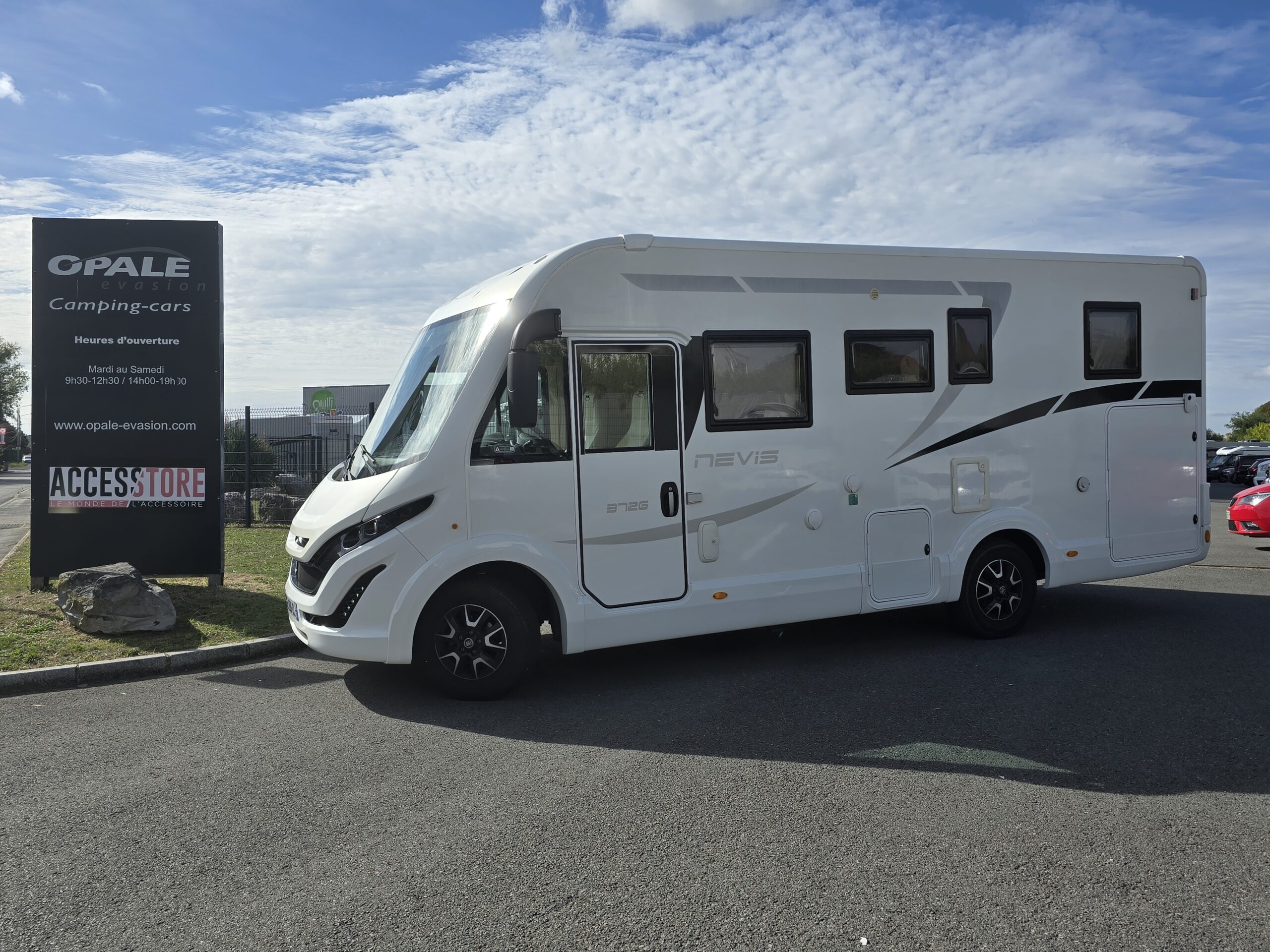 INTEGRAL – MCLOUIS NEVIS 372G
