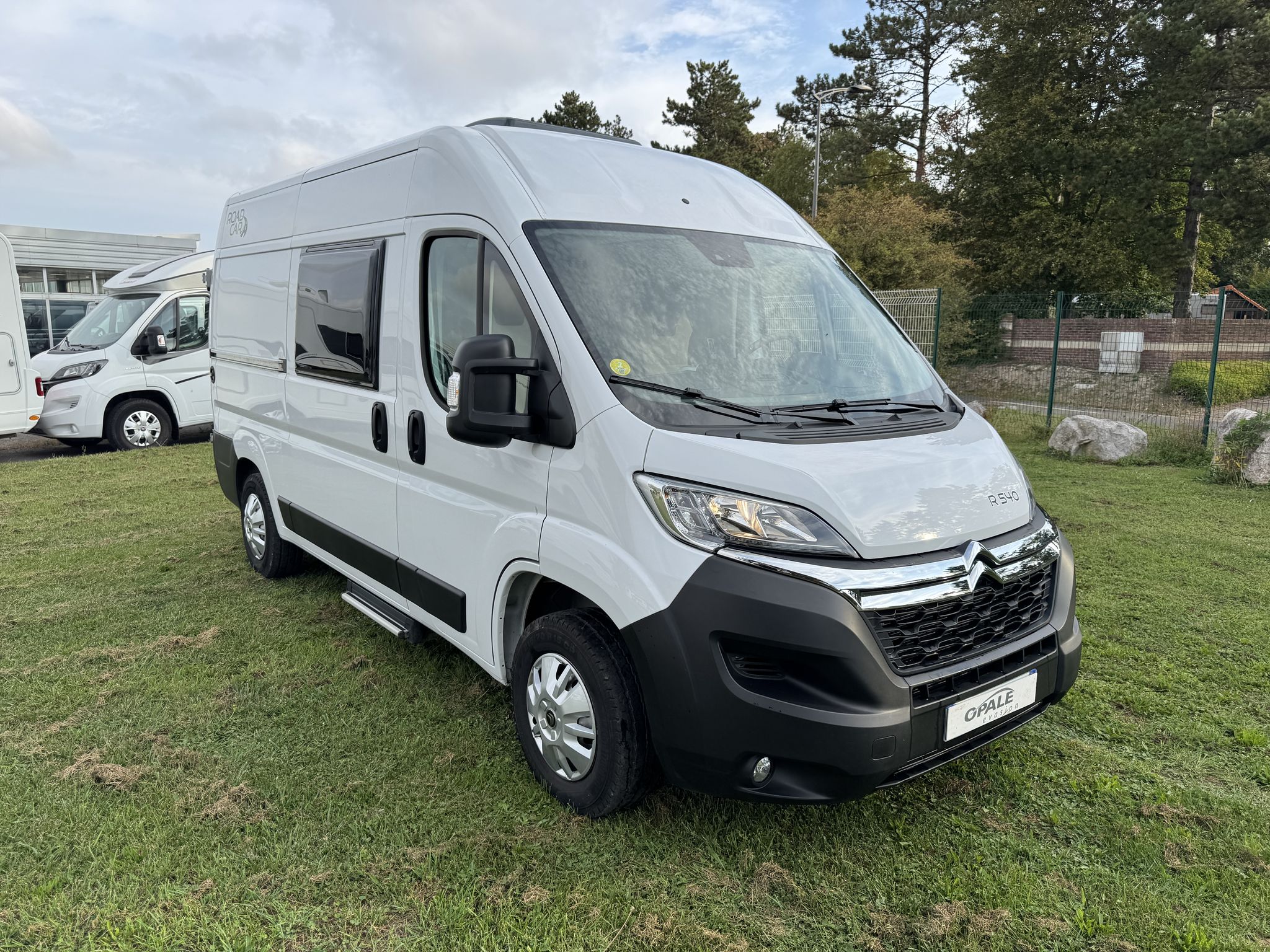 POSSL ROADCAMP ROADCAR R540 – COMPACT 5.40M – 1ÈRE MAIN – TOUT ÉQUIPÉ