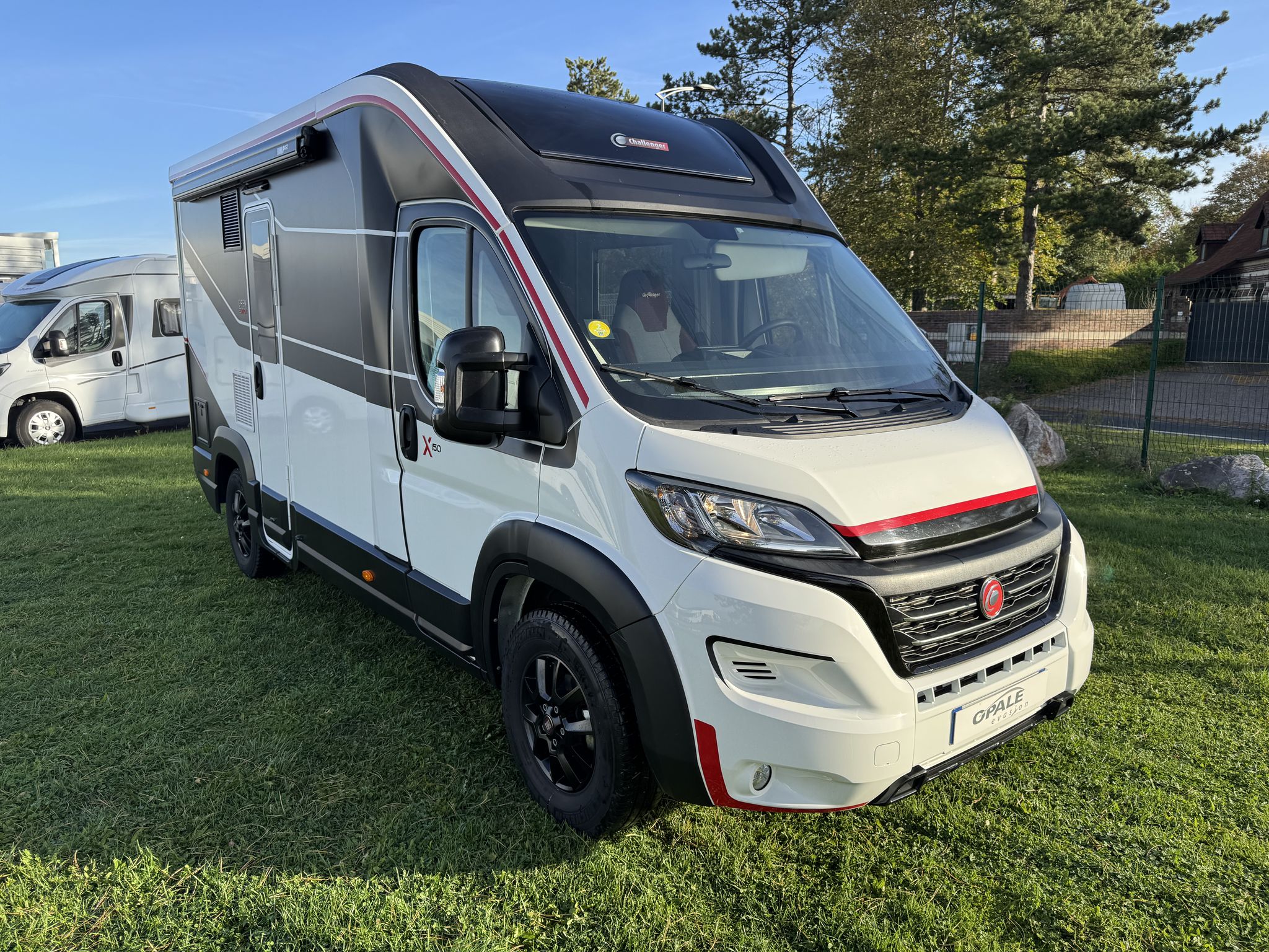 PROFILÉ CHALLENGER X150 OPEN EDITION – ULTRA COMPACT 5.99M – GRAND SALON – TOUT ÉQUIPÉ